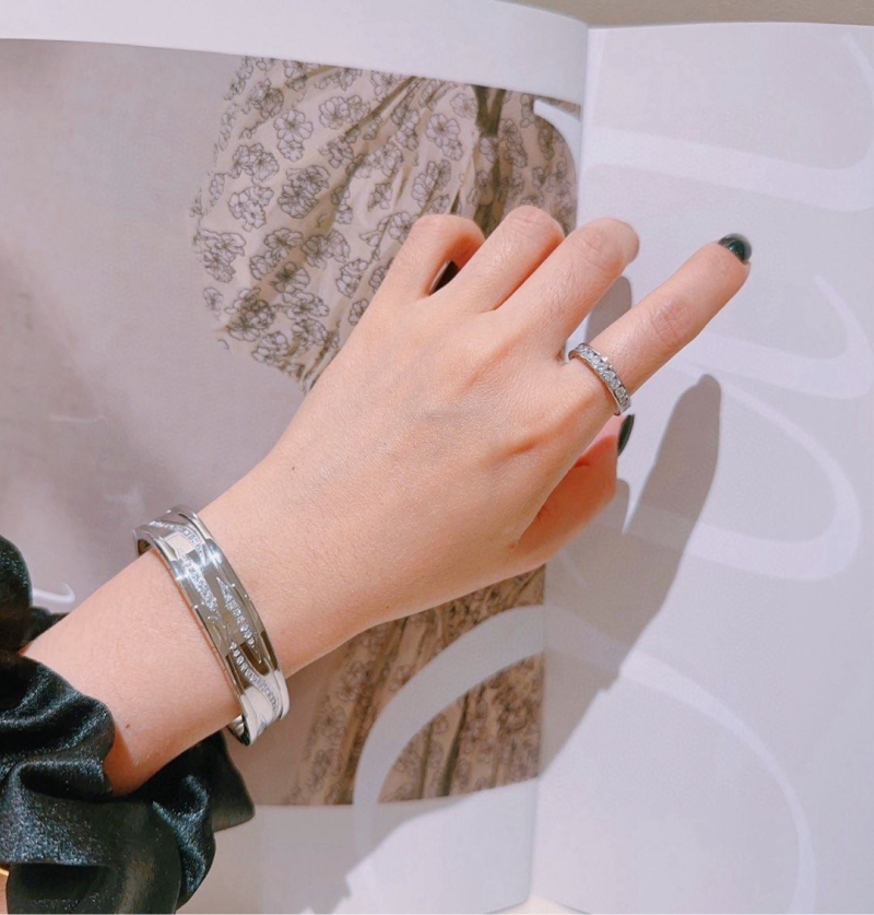 Bv1g*ai bracelets